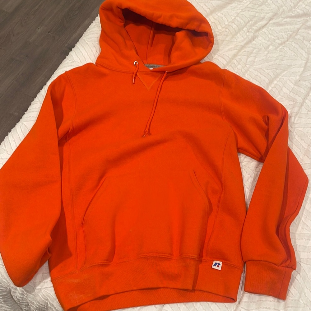 bright orange hoodie 🧡🧡